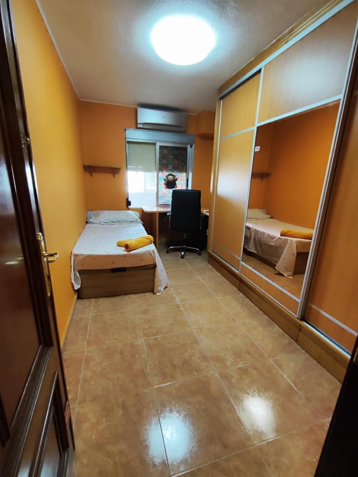 Valencia Avenida Del Puerto Private Rooms Экстерьер фото