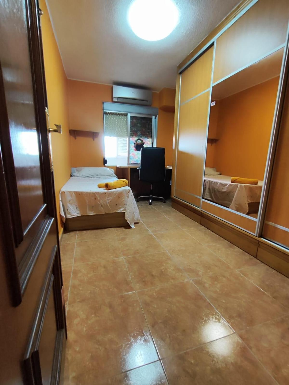 Valencia Avenida Del Puerto Private Rooms Экстерьер фото
